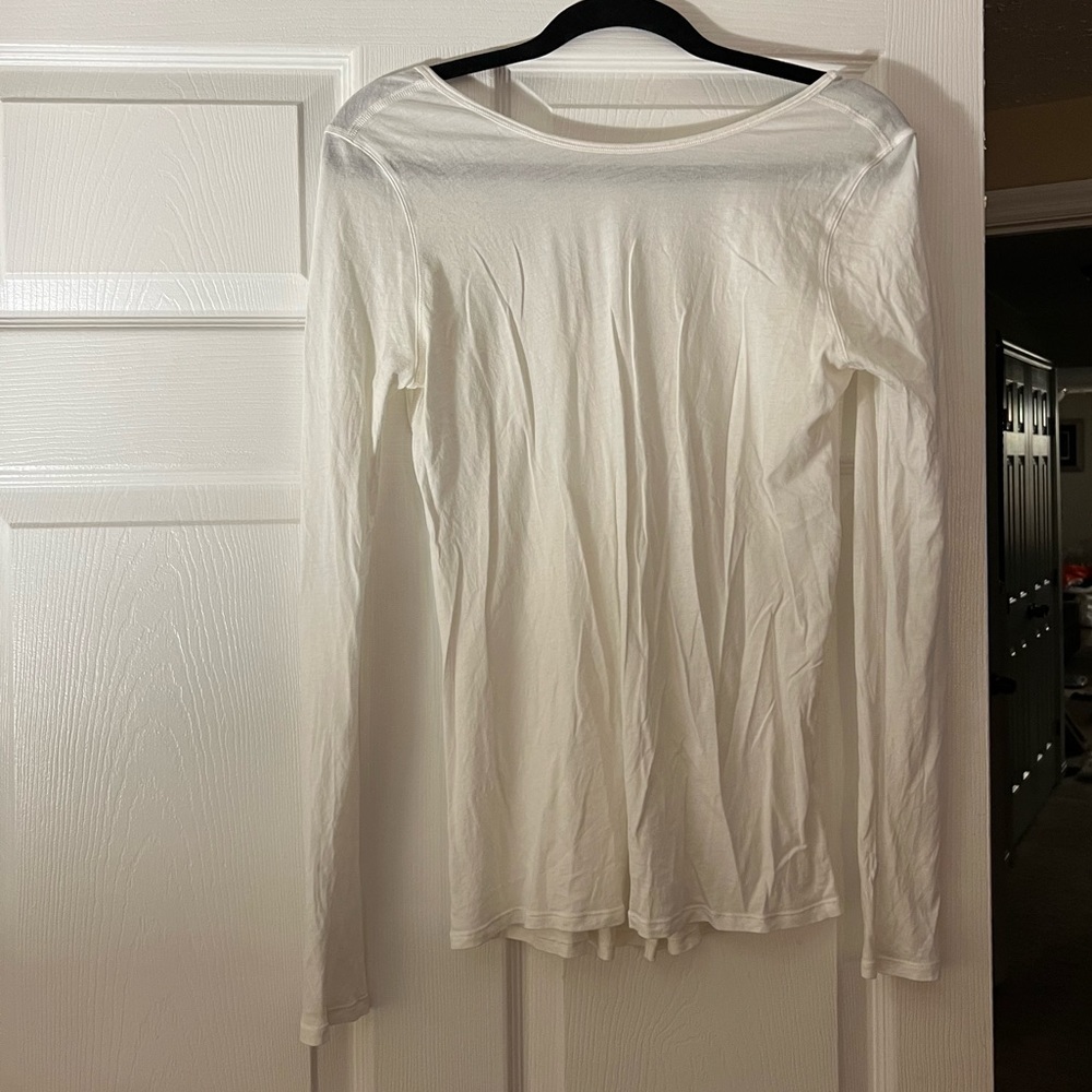 EUC Lululemon white open-back long-sleeved top Sz 4